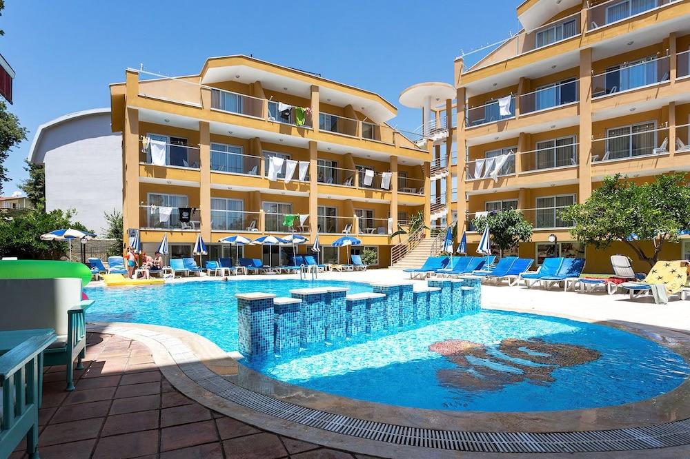 Begonville Aparthotel