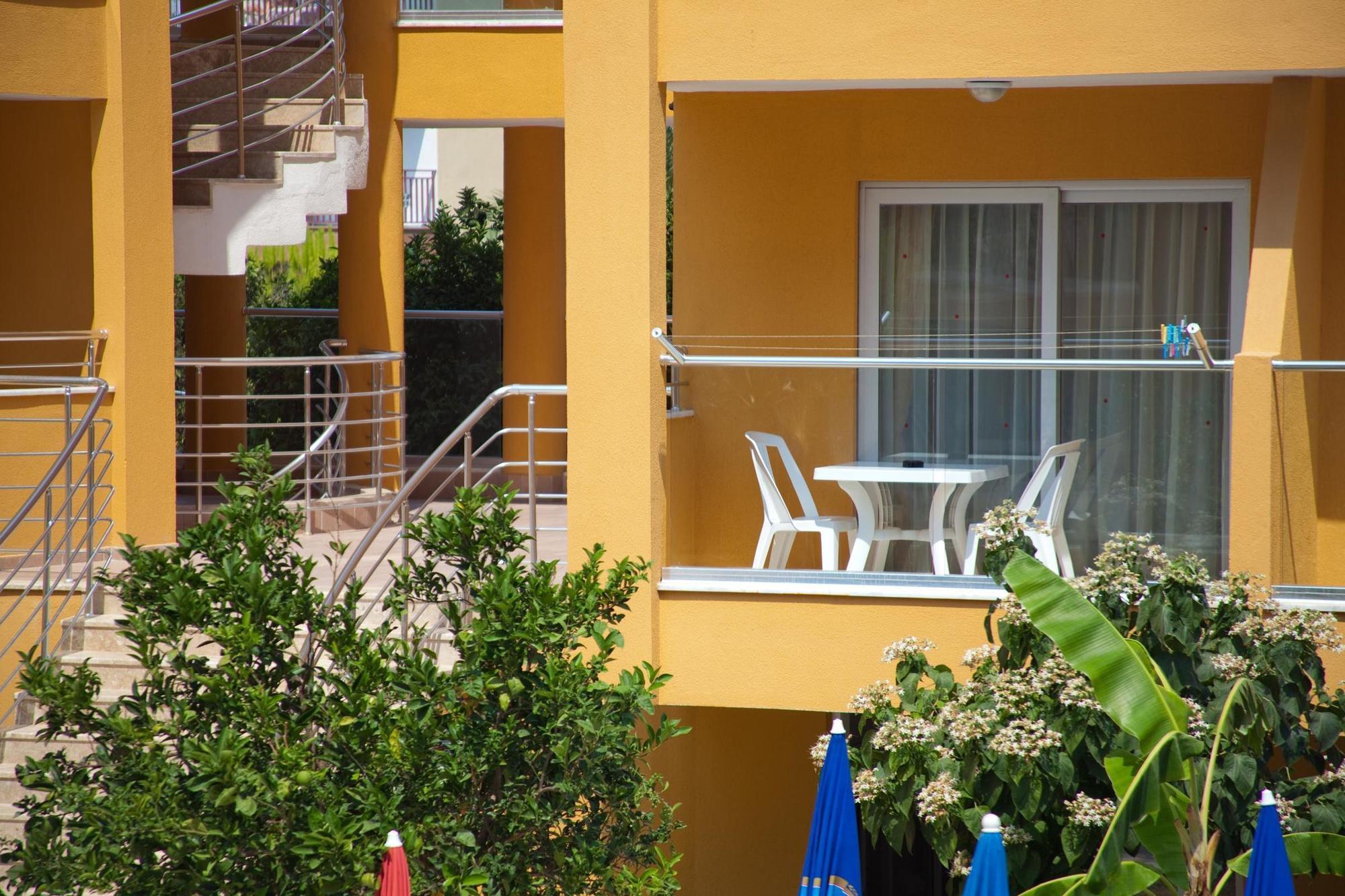 Aparthotel Begonville 3*